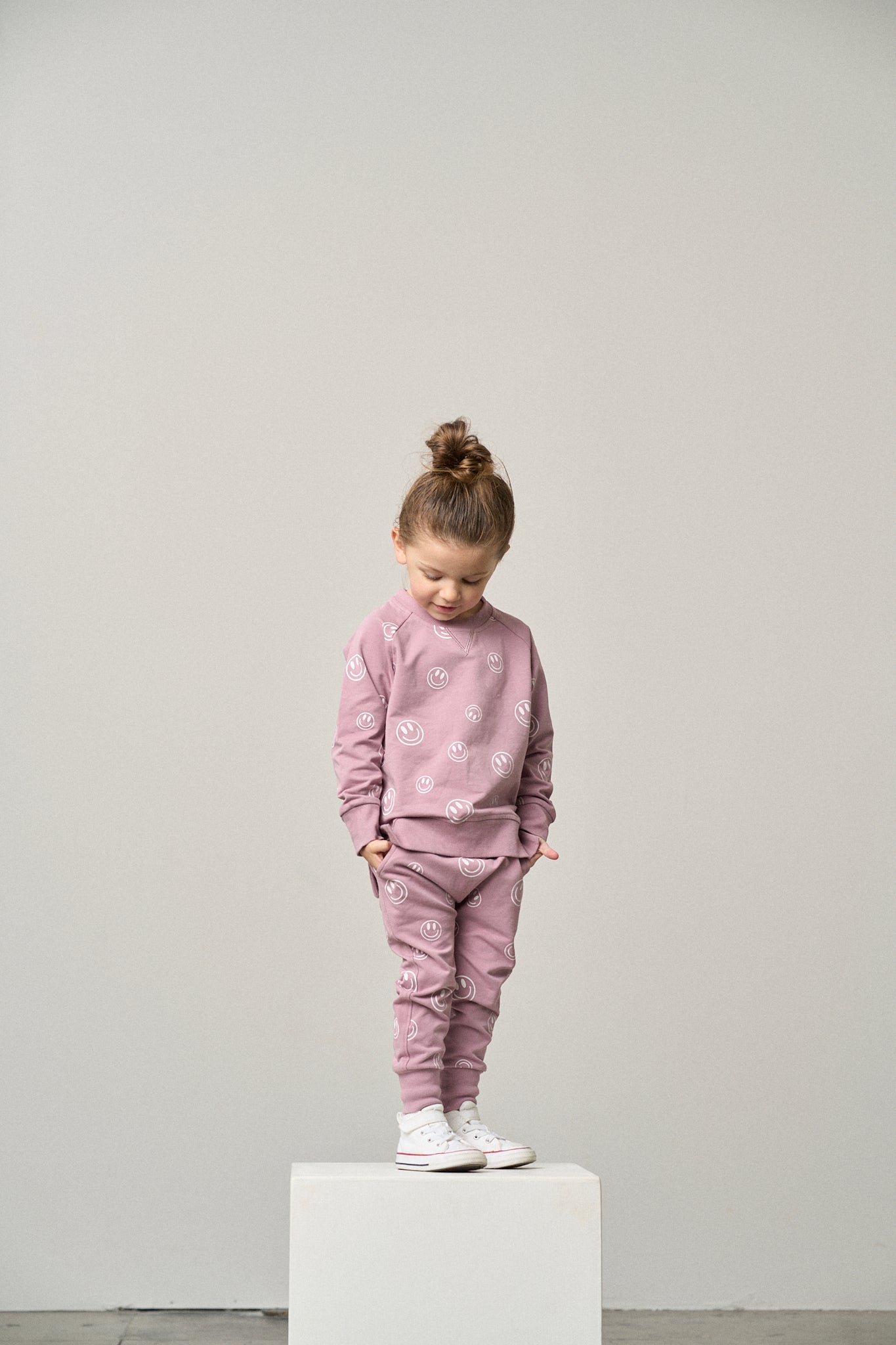 Little Bipsy Pullover in Dusty Purple Smiley