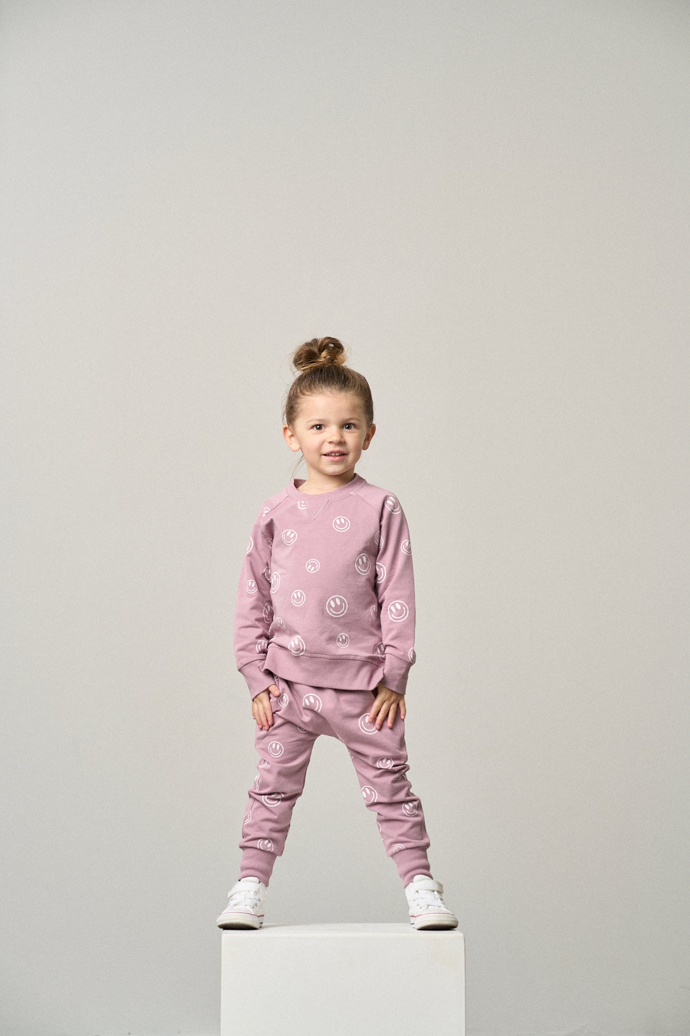 Little Bipsy Pullover in Dusty Purple Smiley