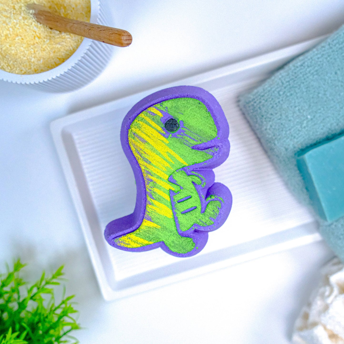 Happy Hippo Dinosaur Discovery Bath Bomb with Toy
