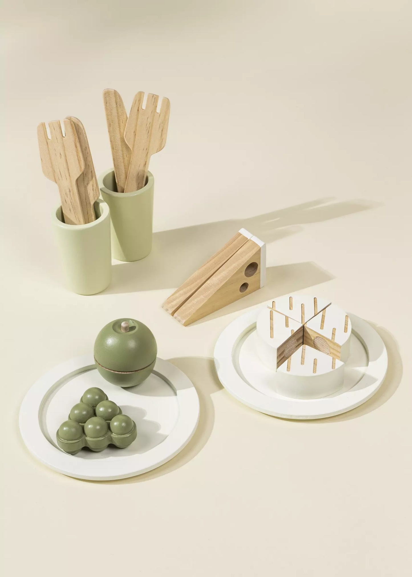 Coco Village Wooden Pinknic Playset and Accessories