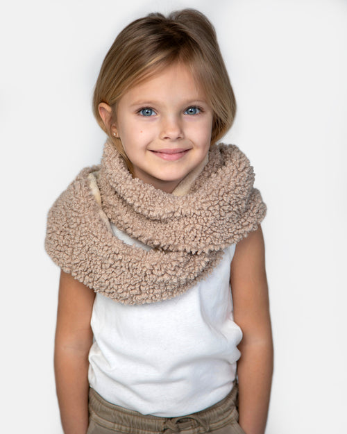 7AM Teddy Infinity Scarf