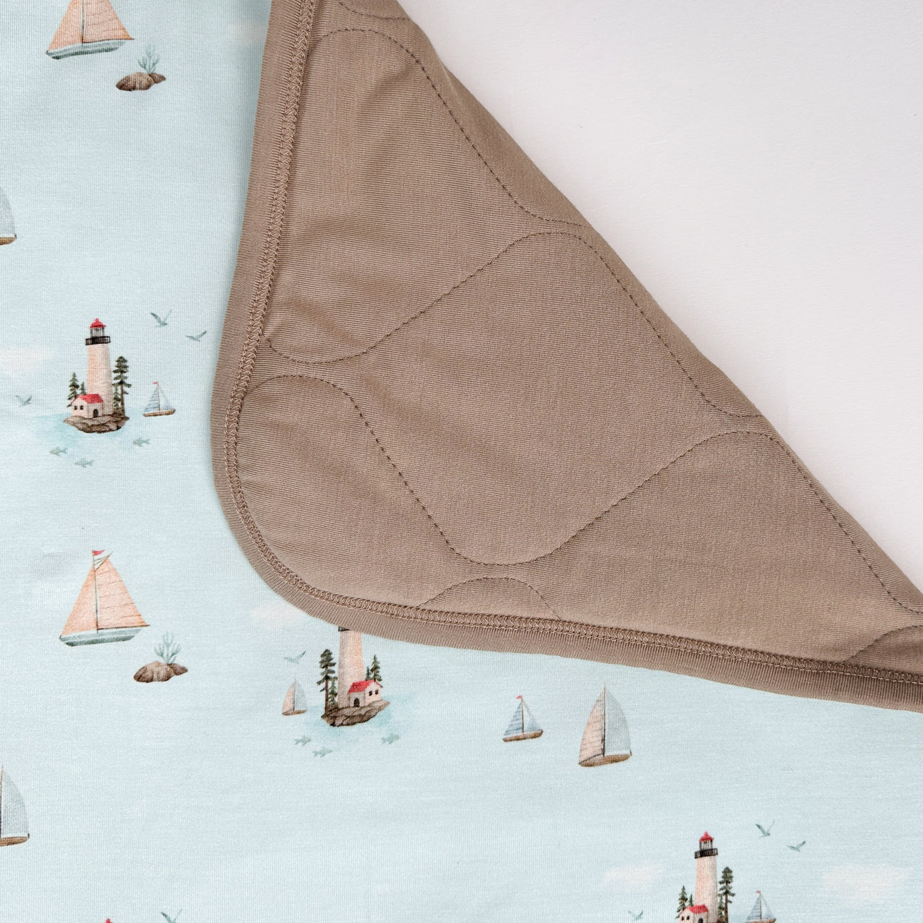 Belan J 1.0 TOG Child Blanket in Lighthouse/Sandstone
