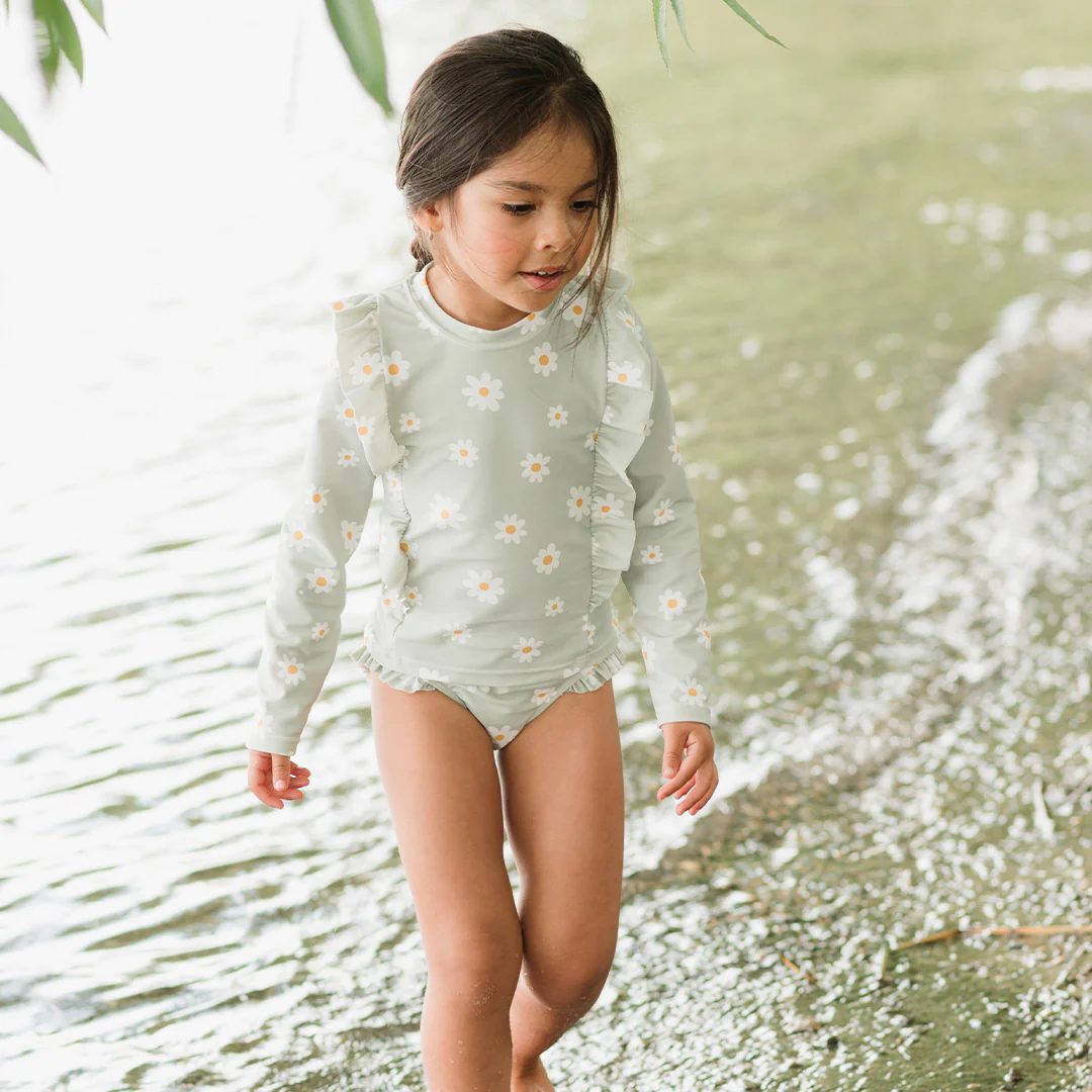 Petit Lem 2 Piece Rashguard Swimsuit Set in Daisy