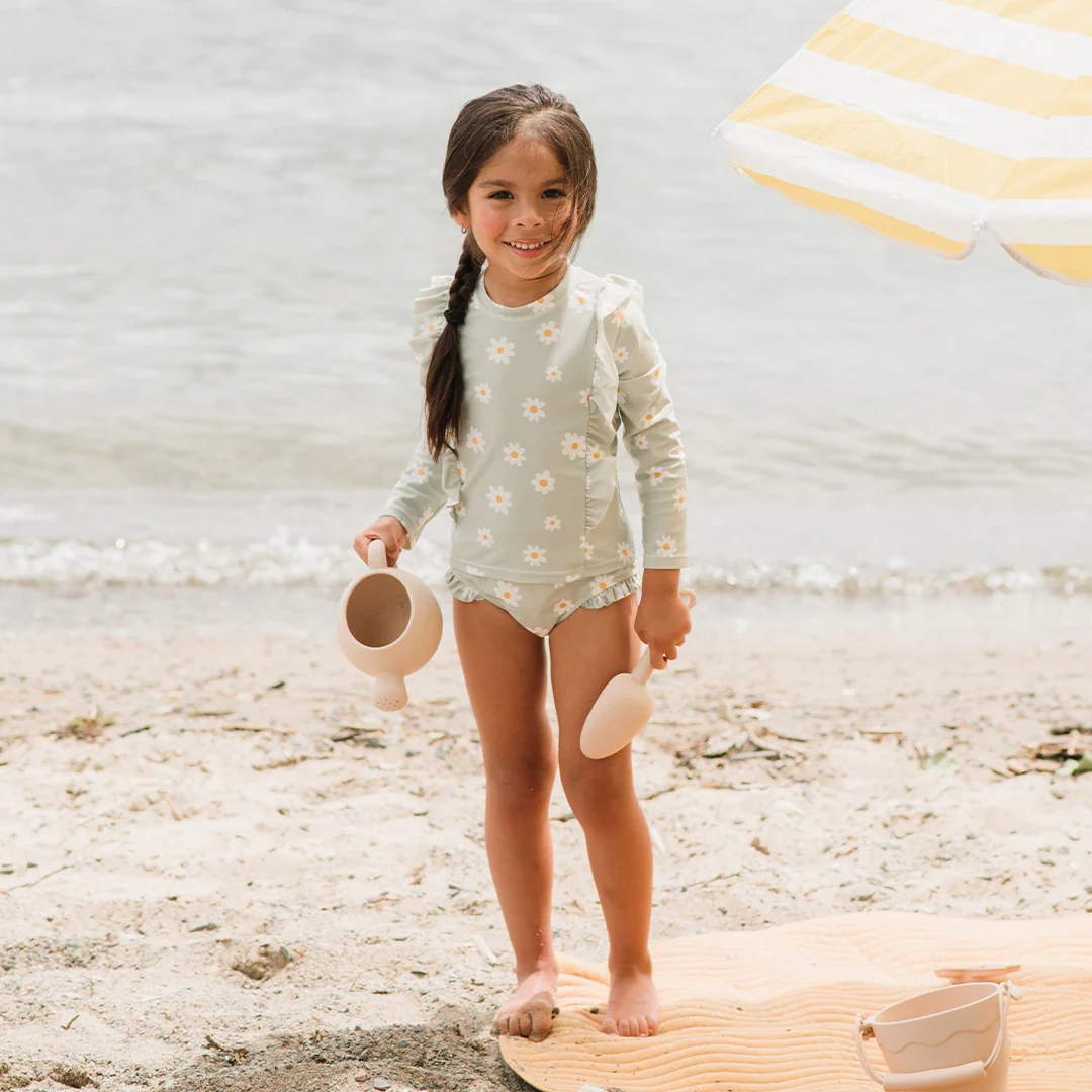 Petit Lem 2 Piece Rashguard Swimsuit Set in Daisy