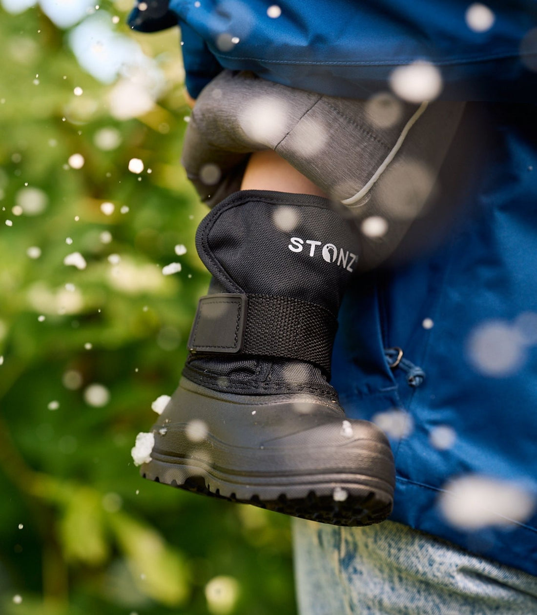 Stonz Trek Winter Boots in Black