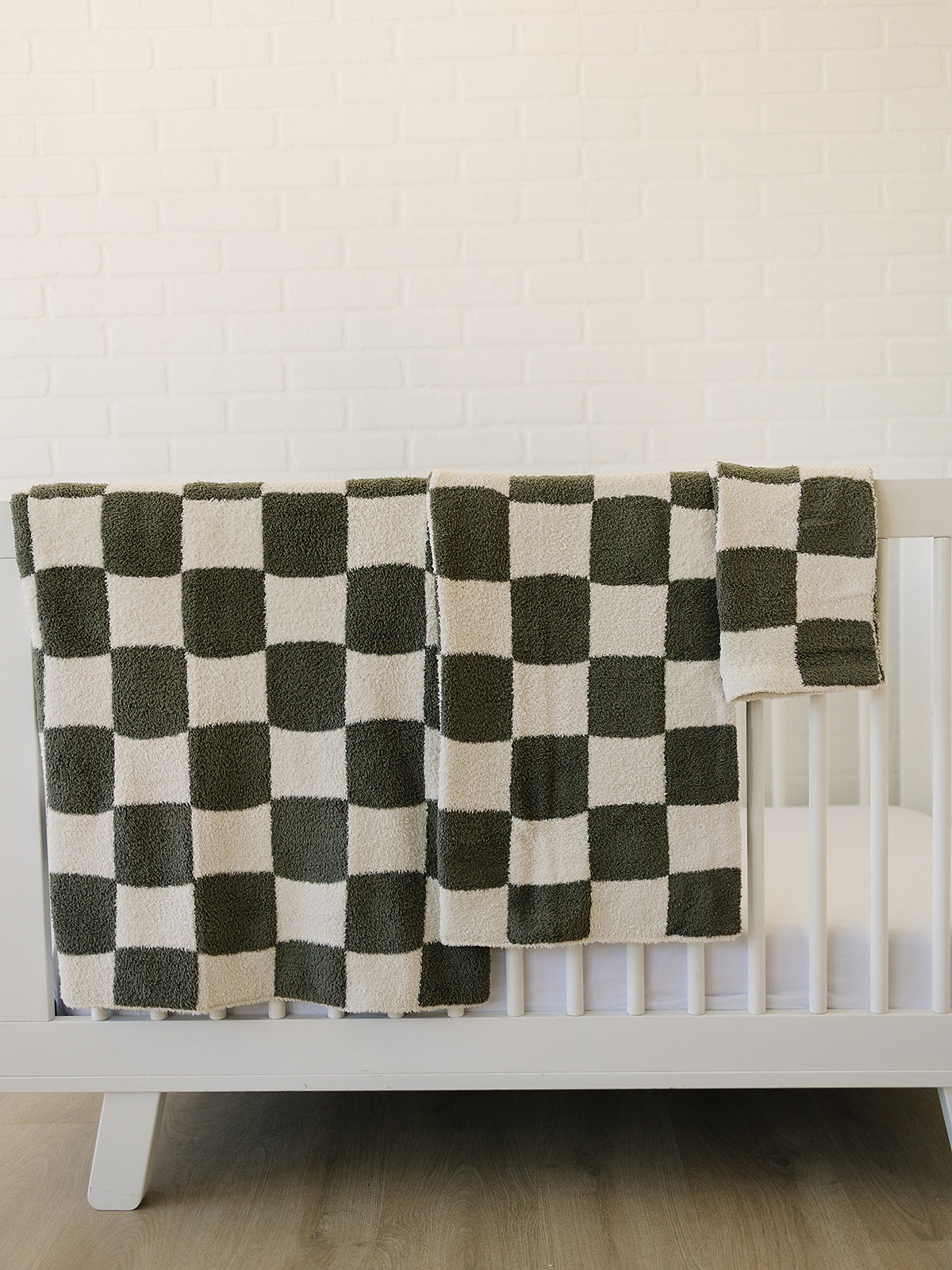 Mebie Baby Green Checkered Plush Blankets