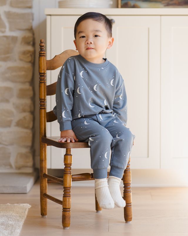 Quincy Mae Relaxed Fleece Sweatsuit in Silver Moons