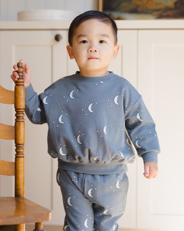Quincy Mae Relaxed Fleece Sweatsuit in Silver Moons