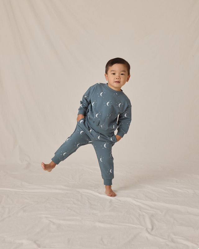 Quincy Mae Relaxed Fleece Sweatsuit in Silver Moons