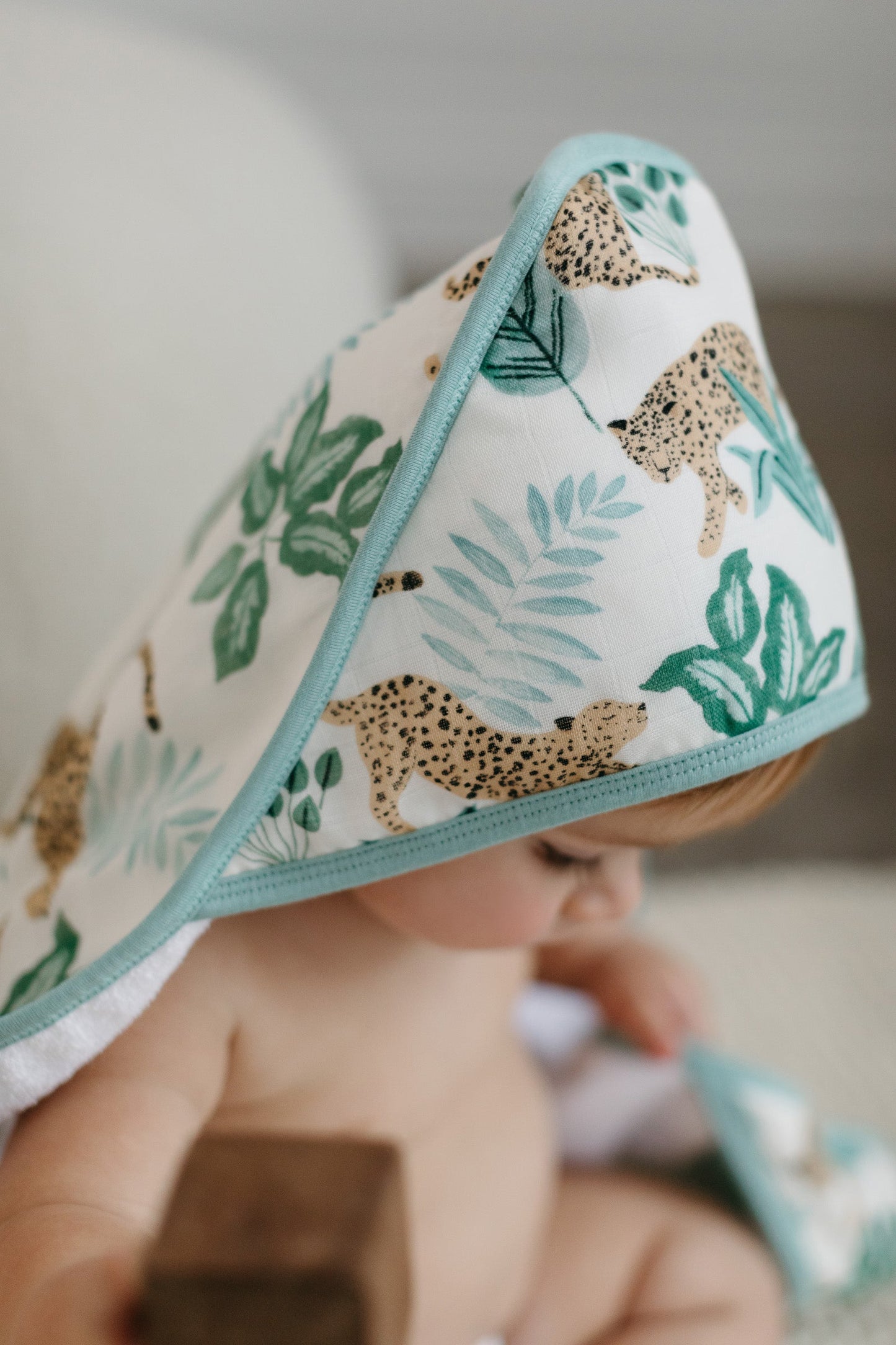 LouLou Lollipop Muslin Cotton Hooded Towel Set in Safari Jungle