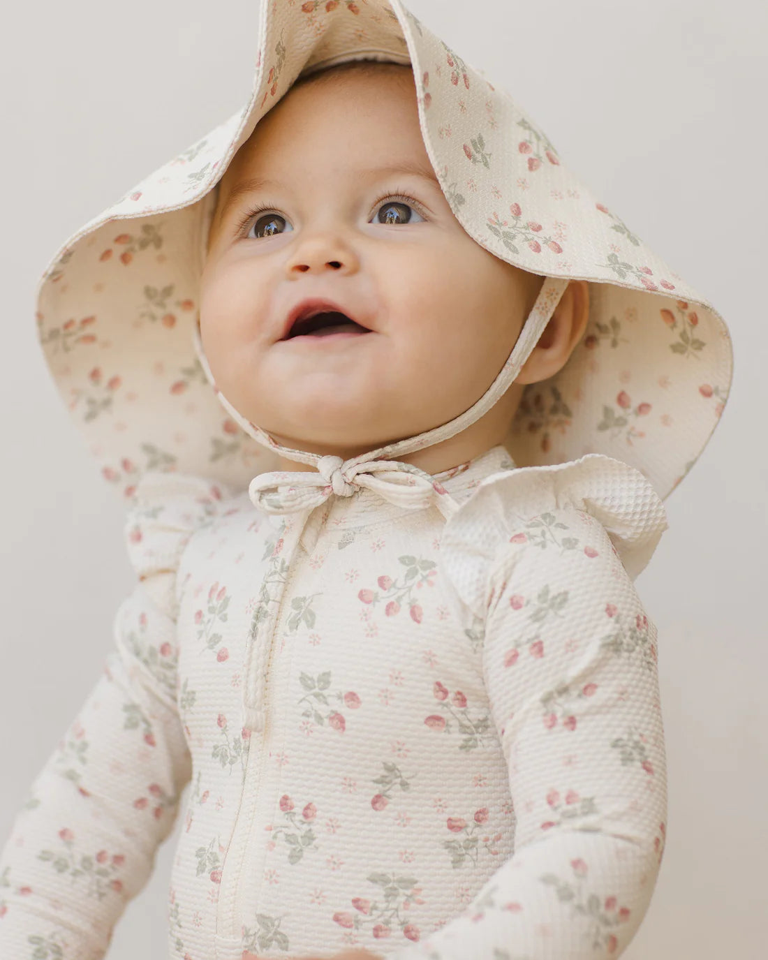 Quincy Mae Sun Hat in Strawberries