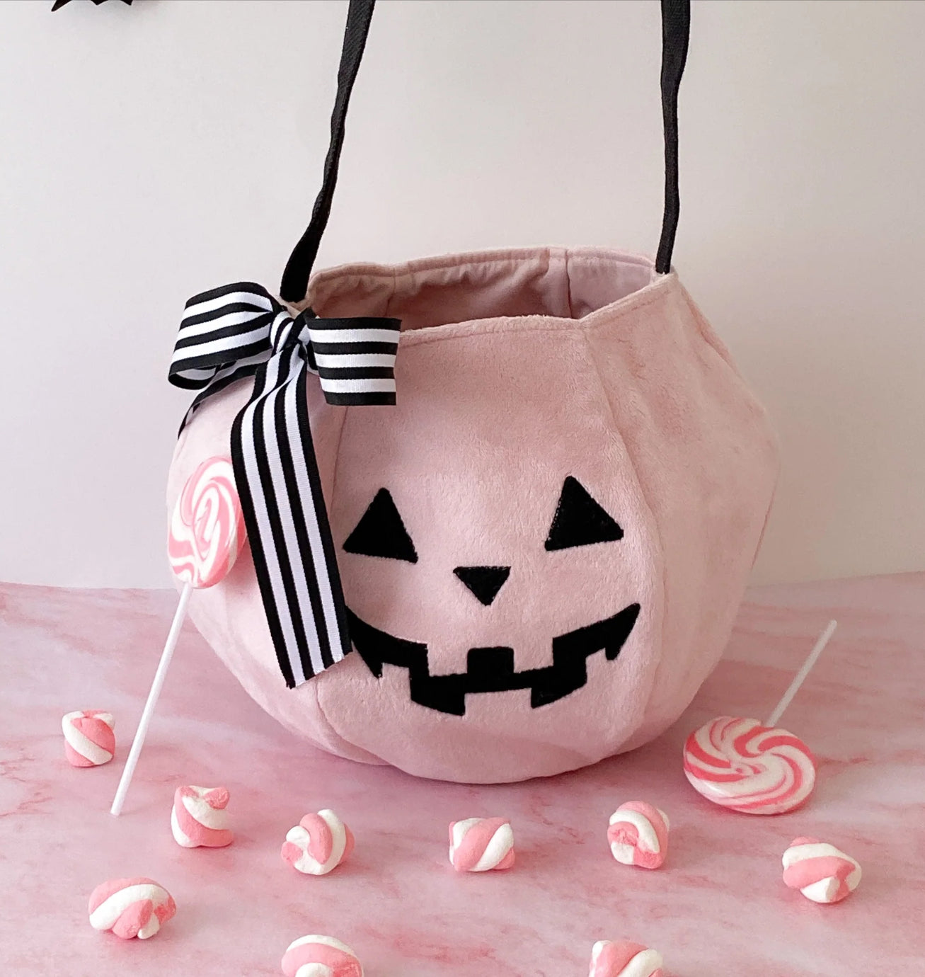 Mon Ami Pumpkin Halloween Bag in Pink