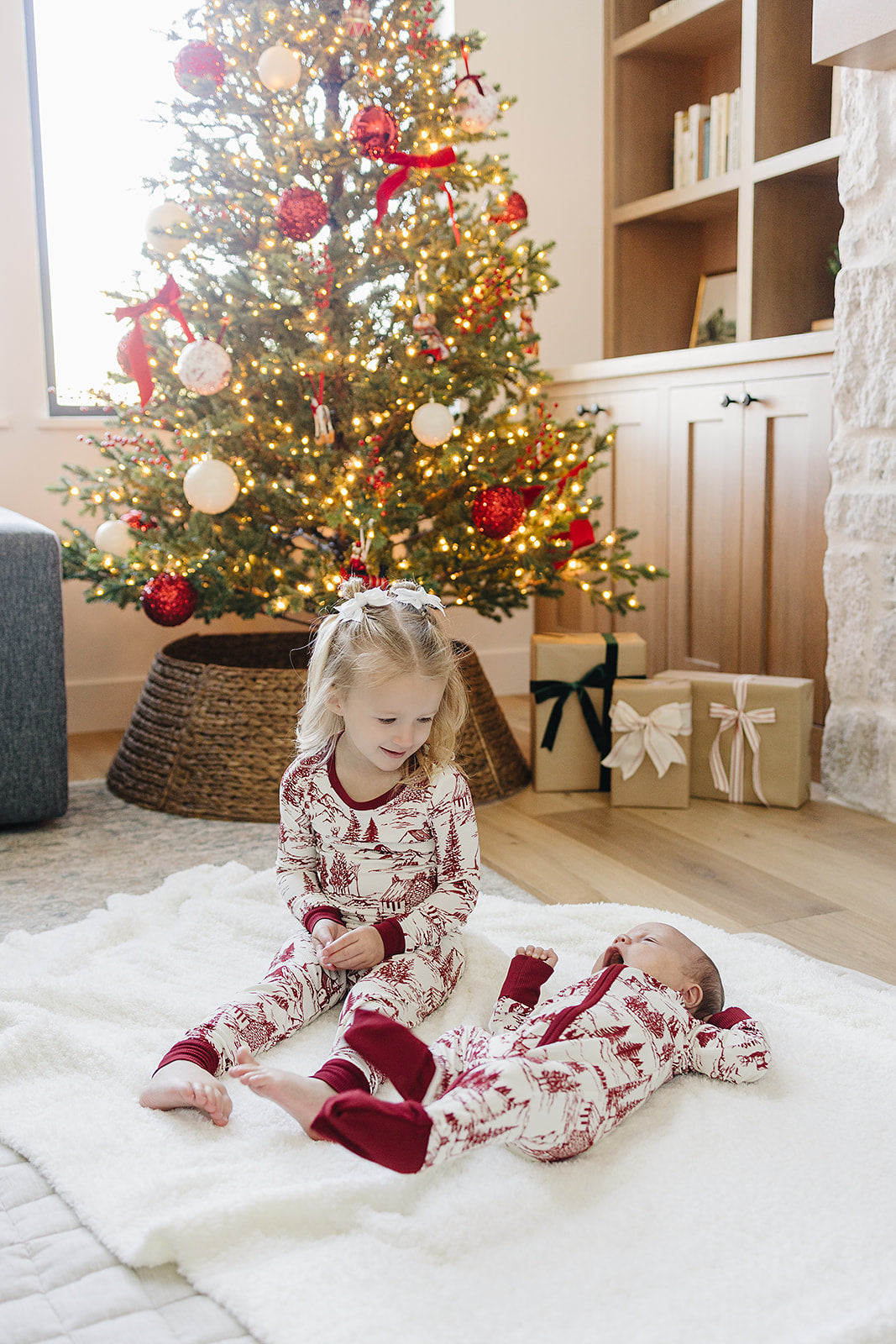 Mebie Baby Bamboo Cozy Set in Holiday Toile