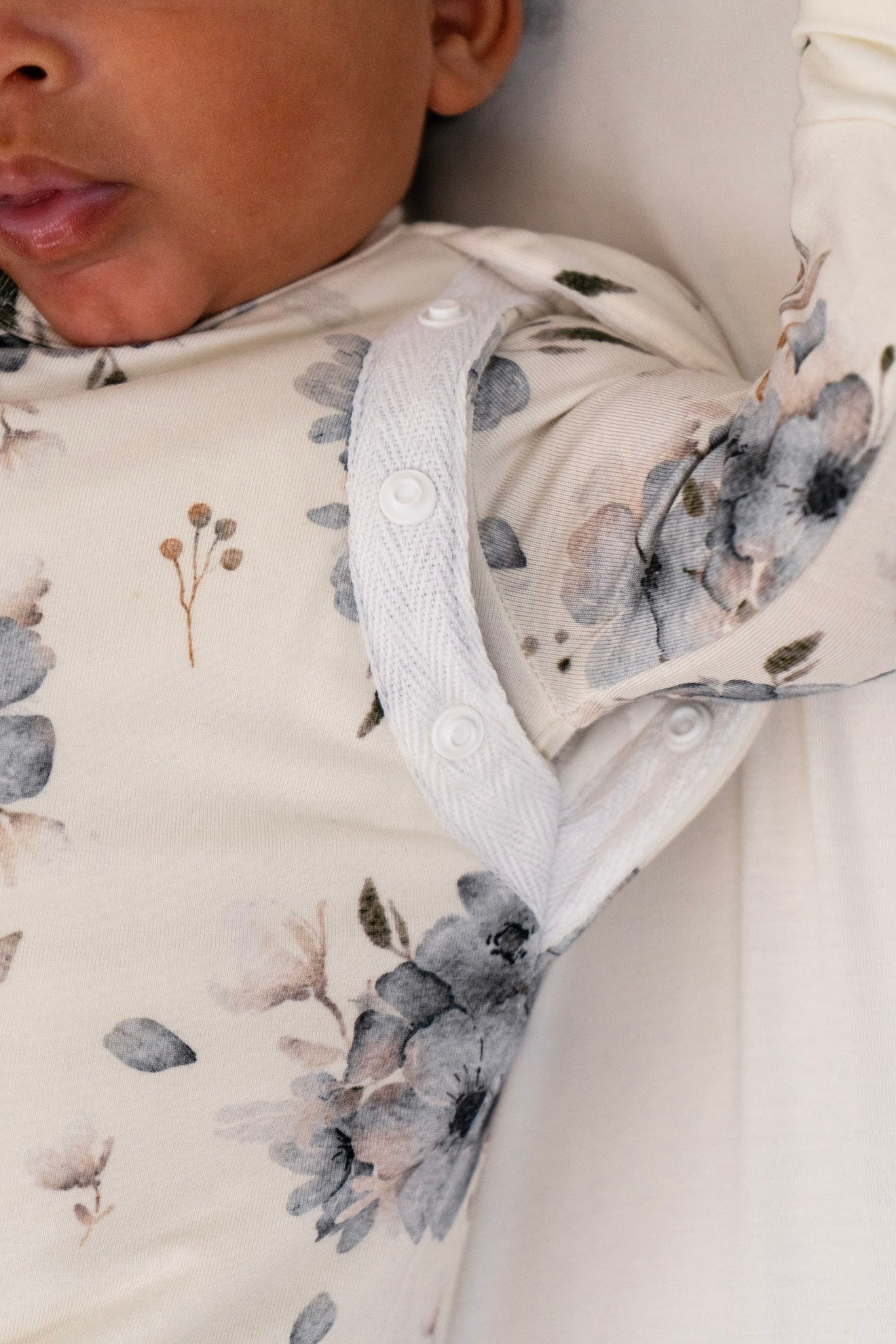 Belan J Convertible Swaddle Sack in Frosty Floral