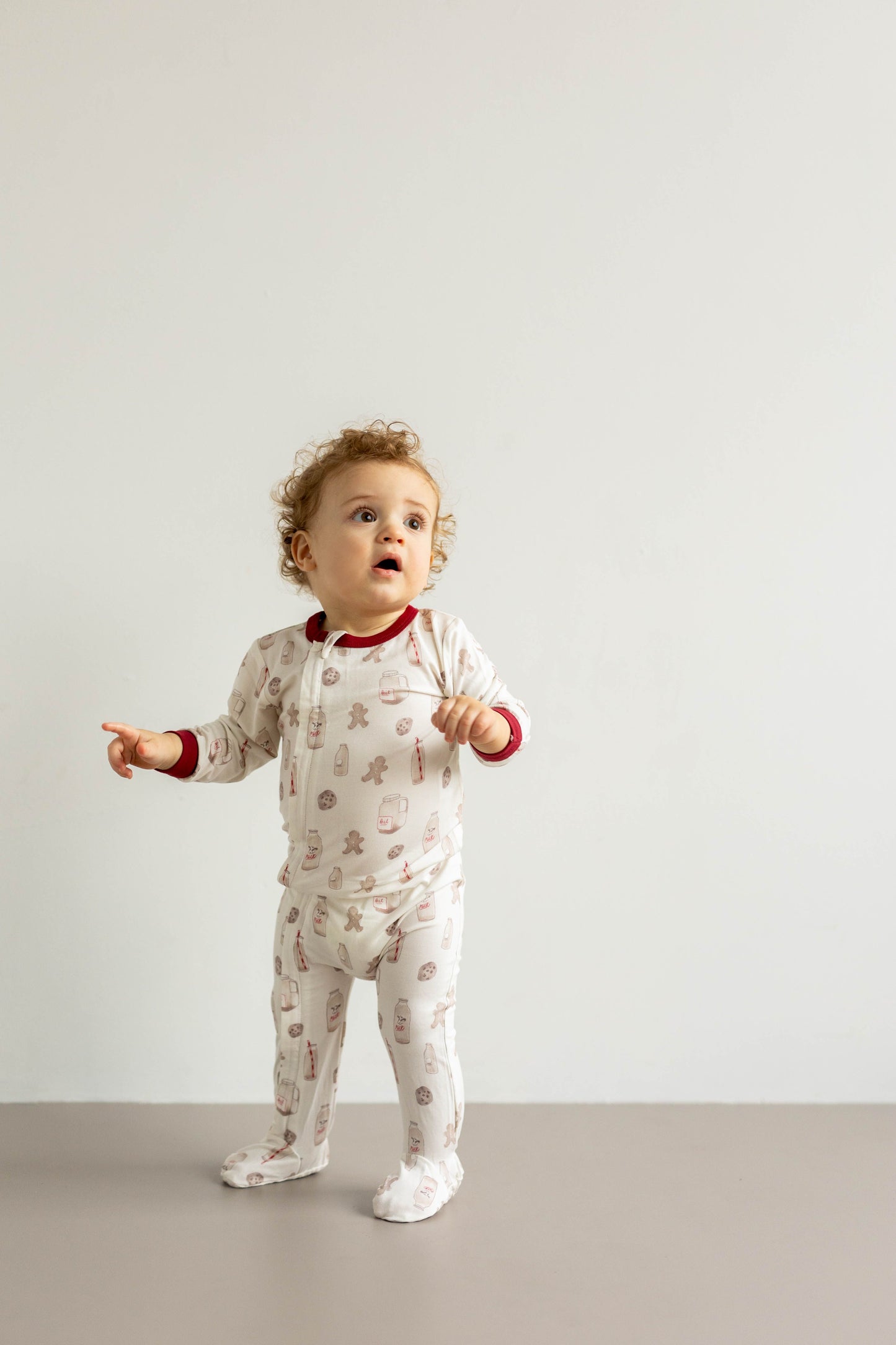 Coccoli Footed Sleeper in Milk & Cookies