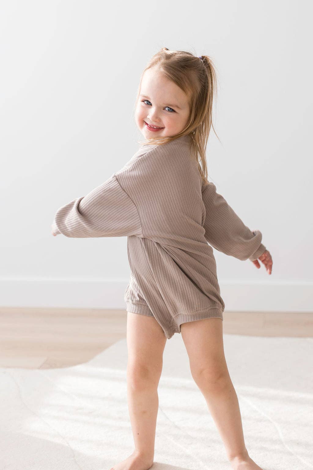 Mila & Co Ribbed Bubble Romper in Mushroom