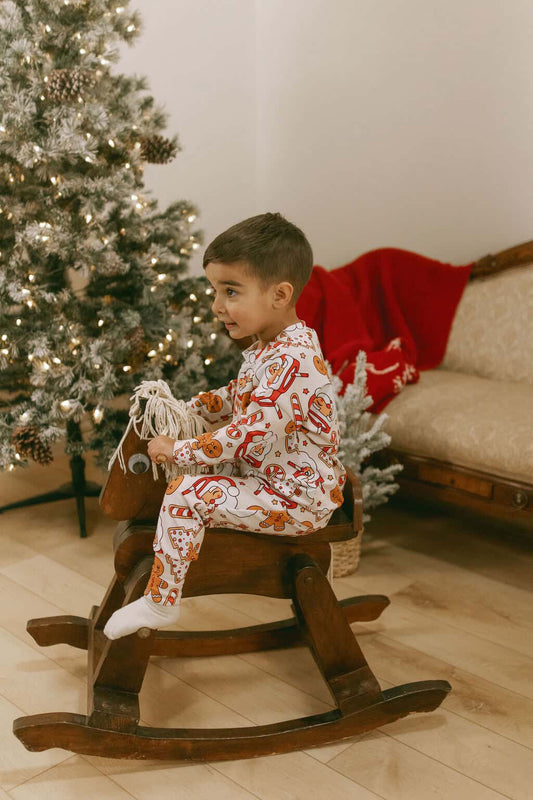 Reeses Little Pieces “Santa Mugs” Crewneck