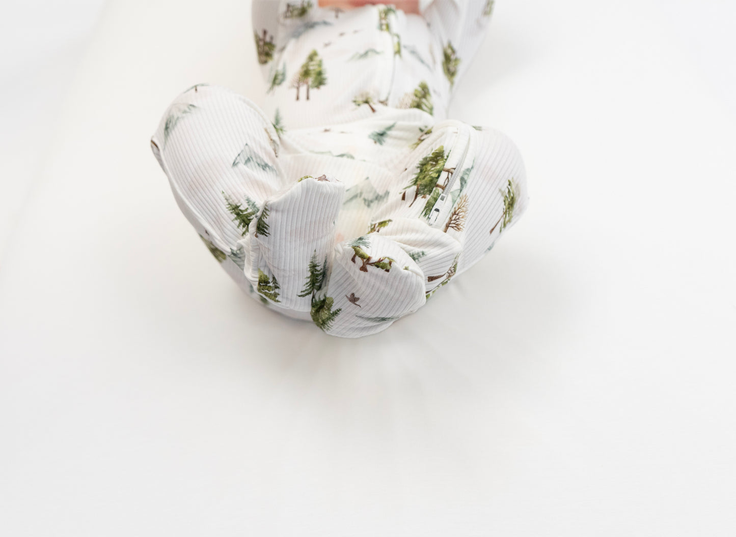 Belan J Ribbed Bamboo Footed Sleeper in Misty Forest