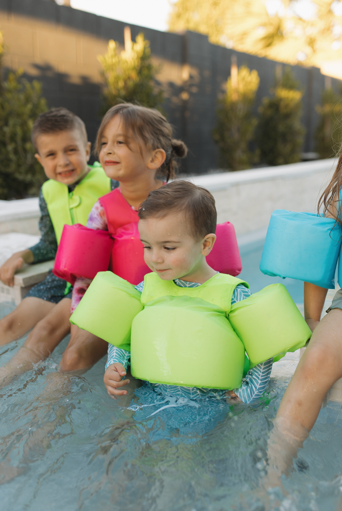 Current Tyed Floaties
