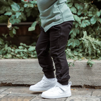 Swizz the Label Long Sleeve Pocket Shirt in Thyme