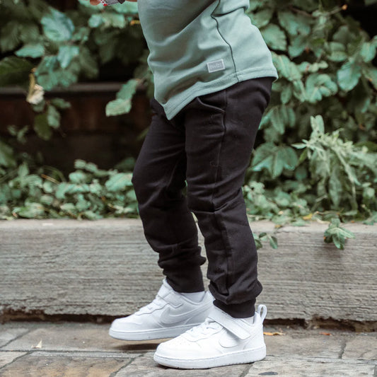 Swizz the Label Long Sleeve Pocket Shirt in Thyme