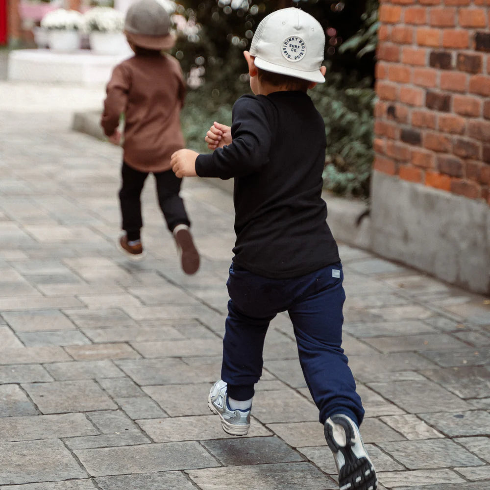 Swizz the Label Long Sleeve Pocket Shirt in Black