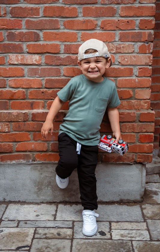 Swizz the Label Pocket Tee in Thyme