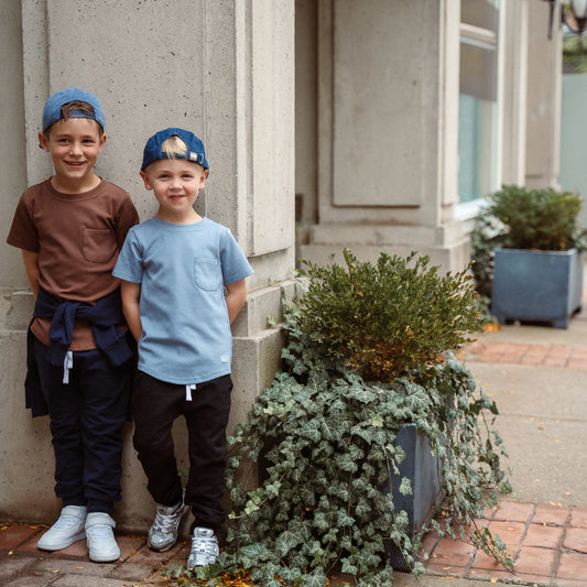 Swizz the Label Pocket Tee in Walnut