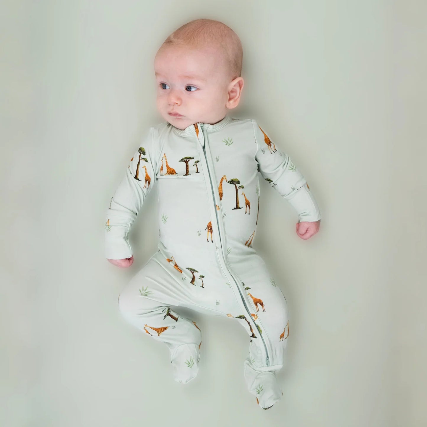 Belan J Bamboo Footed Sleeper in Giraffes