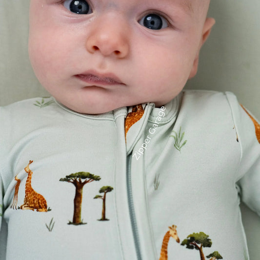 Belan J Bamboo Footed Sleeper in Giraffes