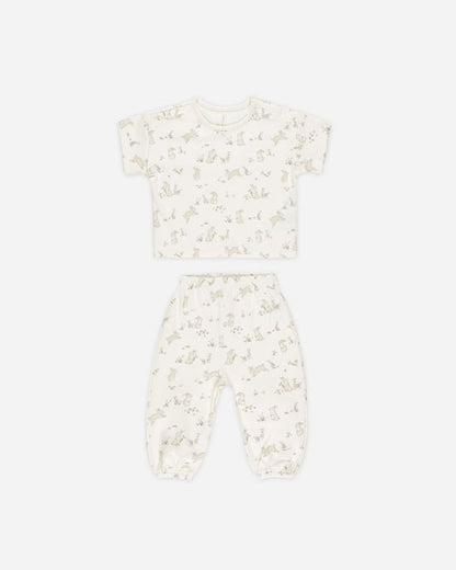 Quincy Mae Jersey Tee and Pant Set in Bunnies