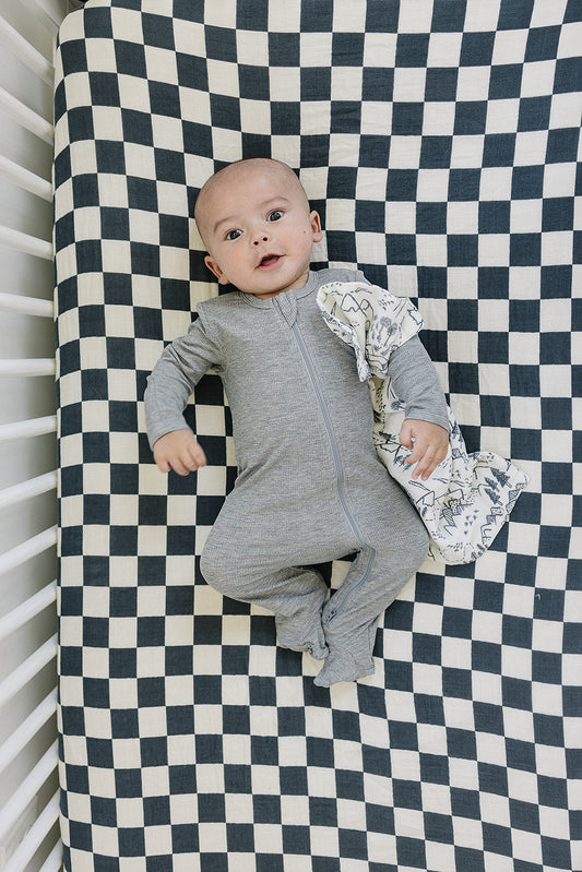 Mebie Baby Muslin Crib Sheet in Charcoal Checkered