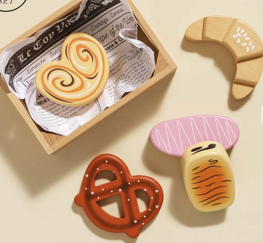 Le Toy Van Wooden Market Crate - Bakers Basket
