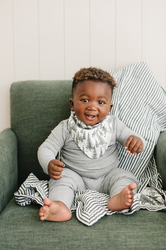Mebie Baby Classic Bib in Forest