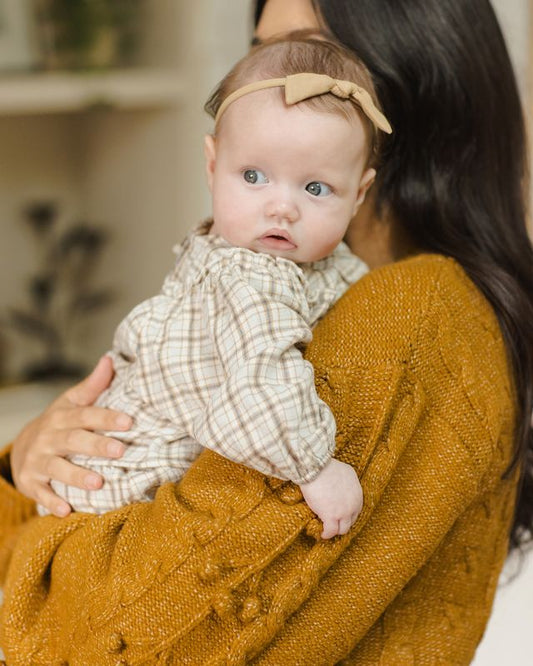 Quincy Mae Little Knot Headband in Golden