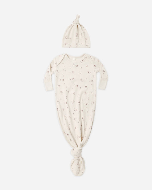 Quincy Mae Knotted Baby Gown & Hat Set in Fall Ditsy