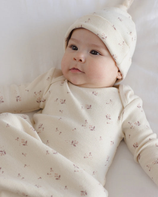 Quincy Mae Knotted Baby Gown & Hat Set in Fall Ditsy
