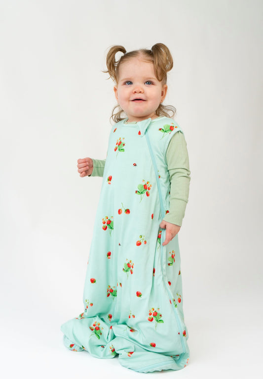 Belan J 0.5 TOG Sleep Bag in Strawberry Garden