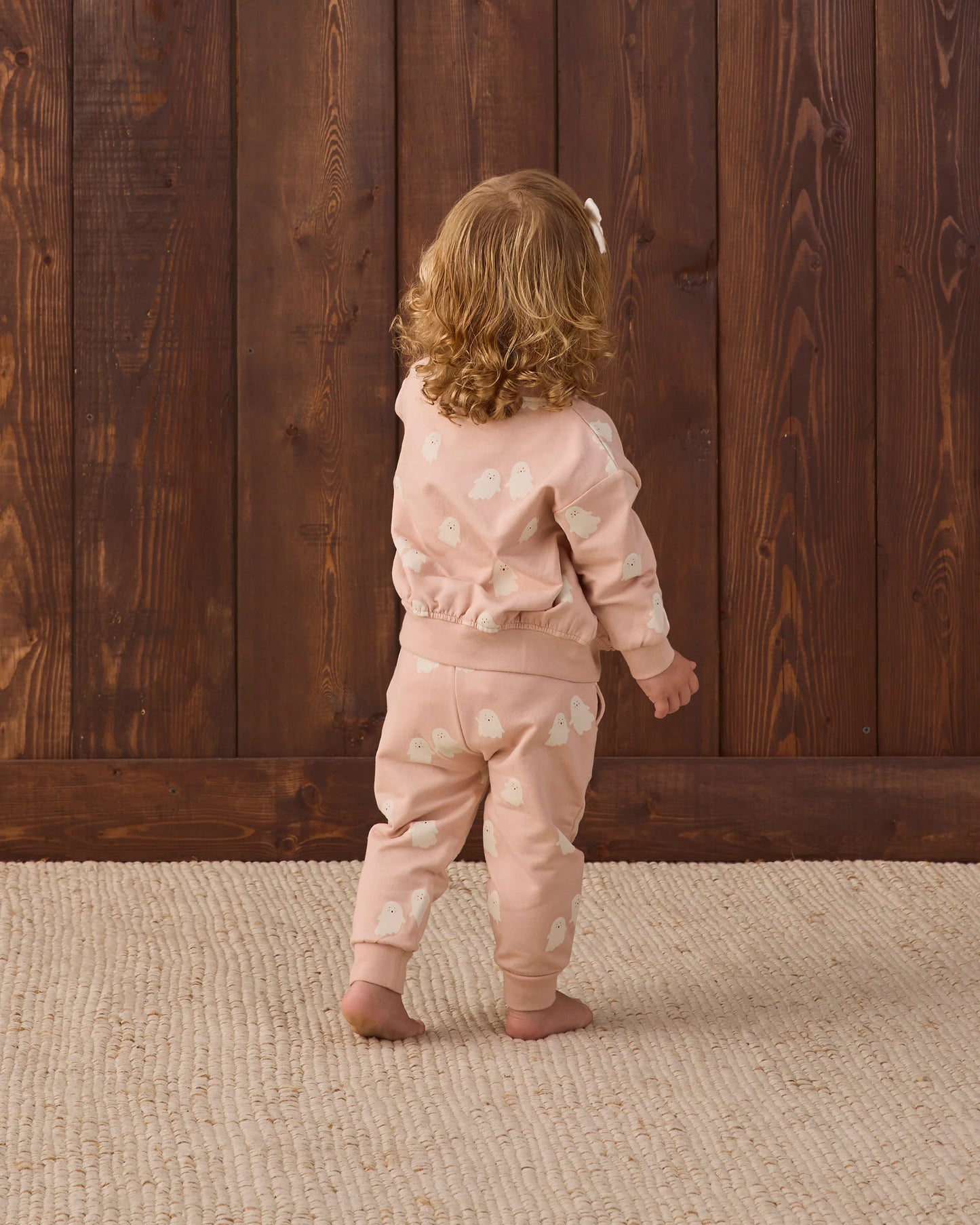 Quincy Mae Relaxed Fleece Sweatsuit Set in Sweet Ghost