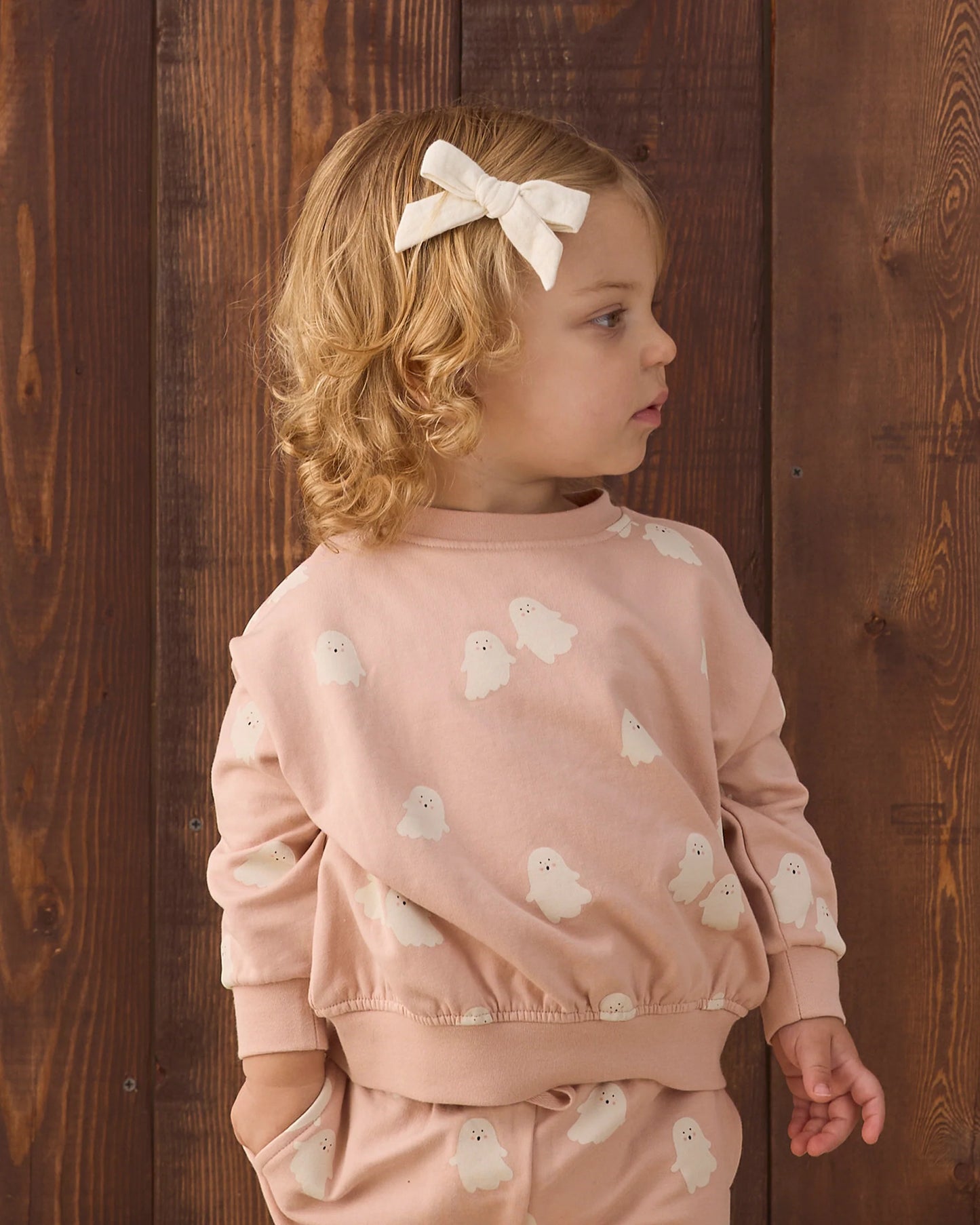Quincy Mae Relaxed Fleece Sweatsuit Set in Sweet Ghost