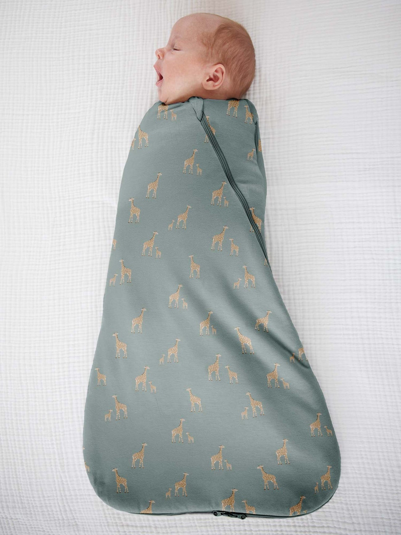 Günamüna 1.0 TOG Slumber Swaddle in Giraffe