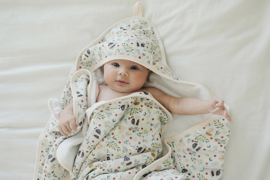 LouLou Lollipop Muslin Cotton Hooded Towel Set in Bumble Bees