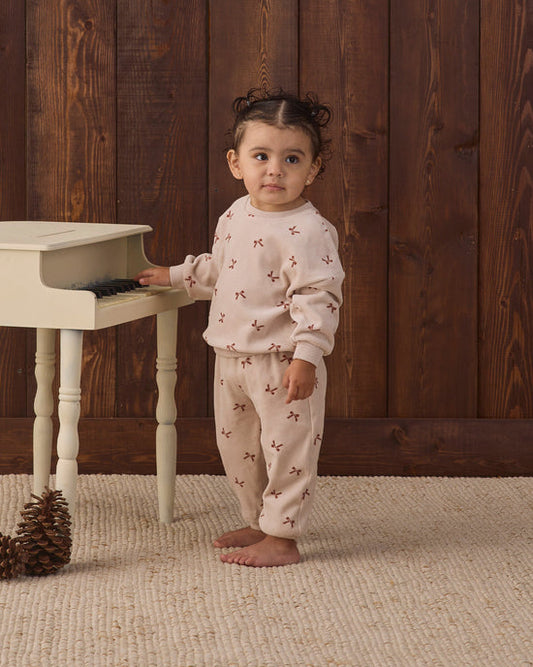 Quincy Mae Relaxed Velour Sweatsuit in Red Bows