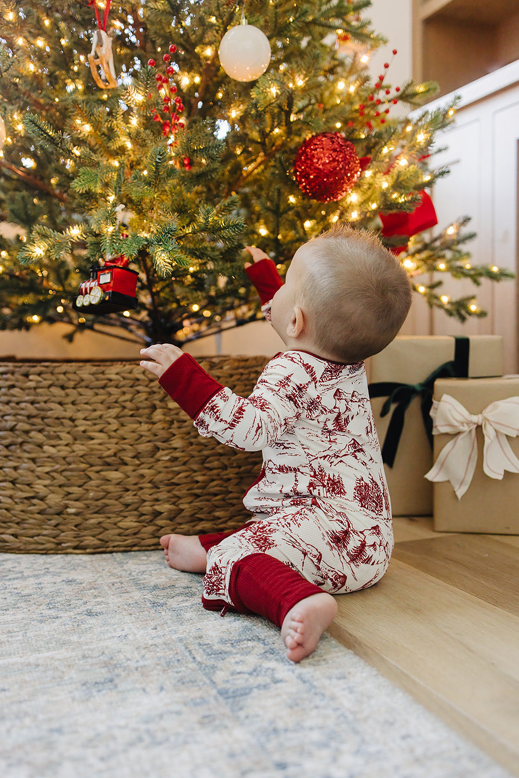 Mebie Baby Ribbed Bamboo Sleeper in Holiday Toile