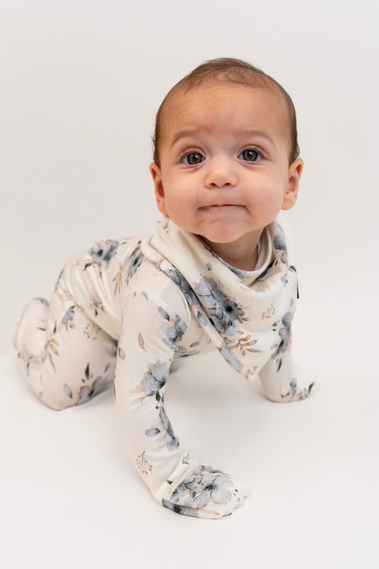 Belan J Bandana Bib in Frosty Floral