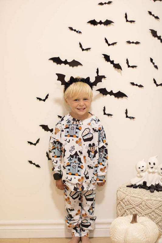 Reese’s Little Pieces Haunted Mouse Crewneck