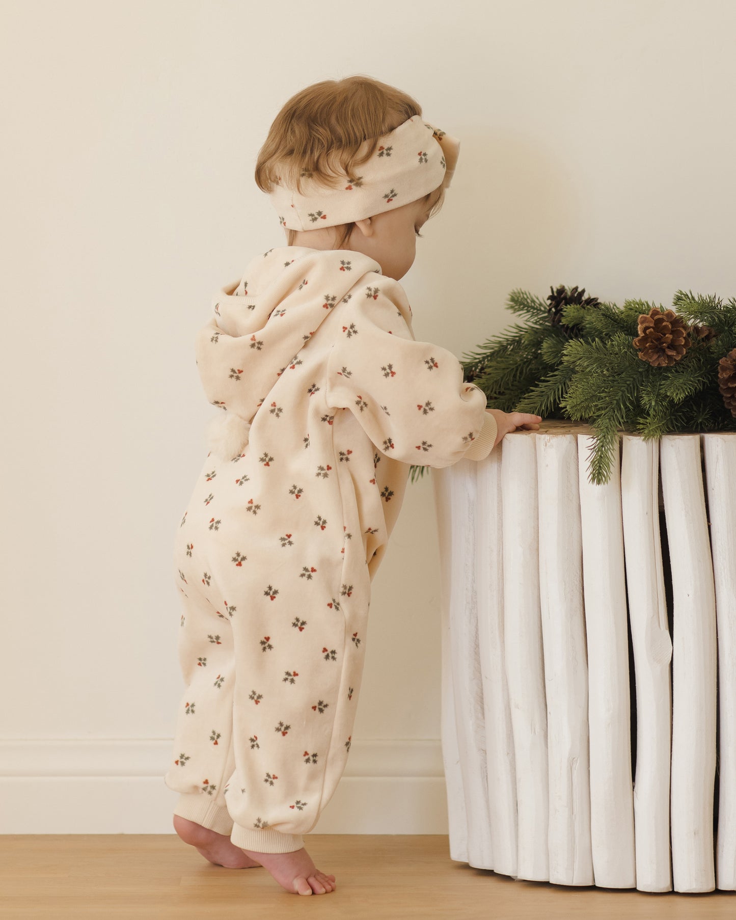 Quincy Mae Velour Bow Headband in Holly Berry