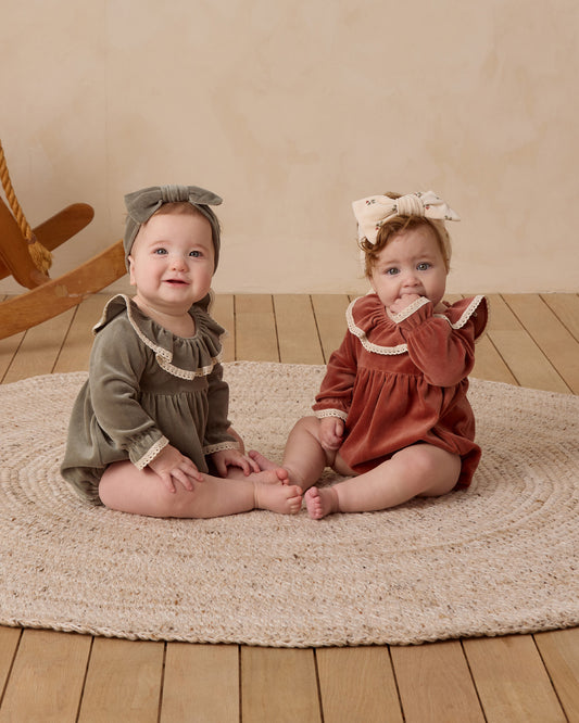 Quincy Mae Wendy Romper in Cranberry