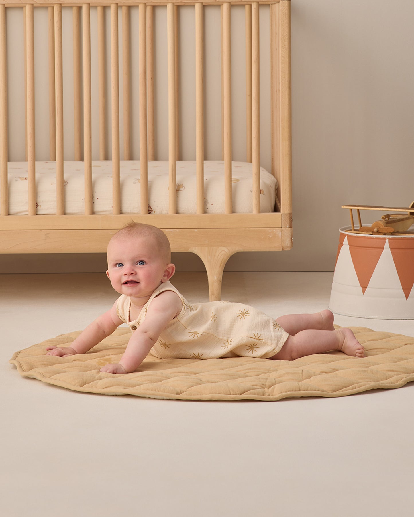 Quincy Mae Woven Crib Sheet in Carnival