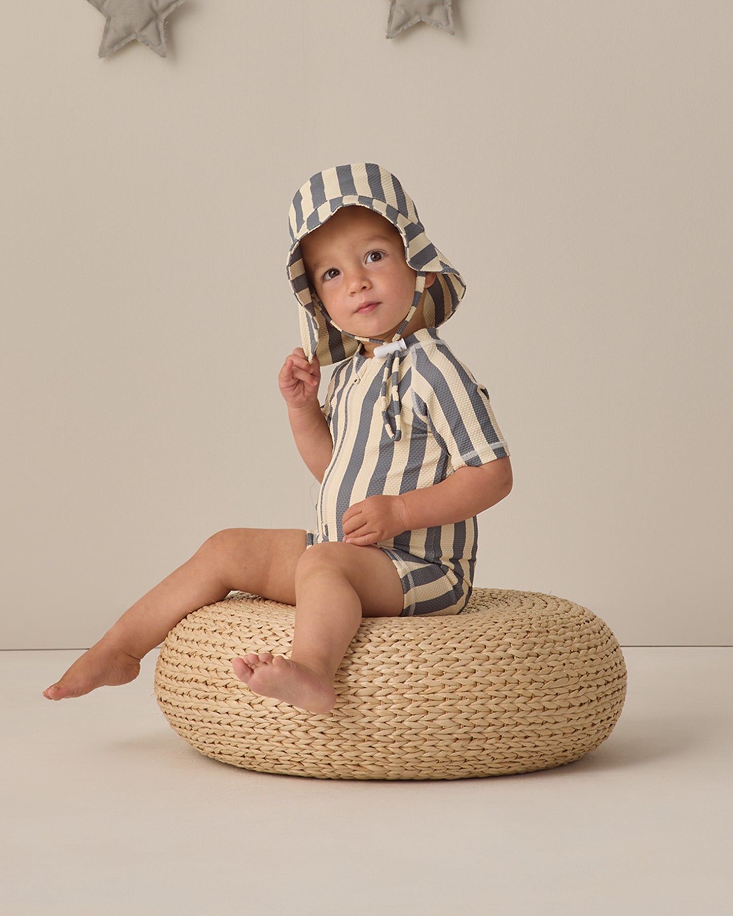 Quincy Mae Bucket Hat in Retro Ocean Stripe